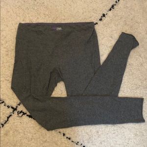 TNA / Aritzia leggings